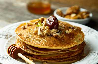 BF. FAMOUS DATE & WALNUT PANCAKES